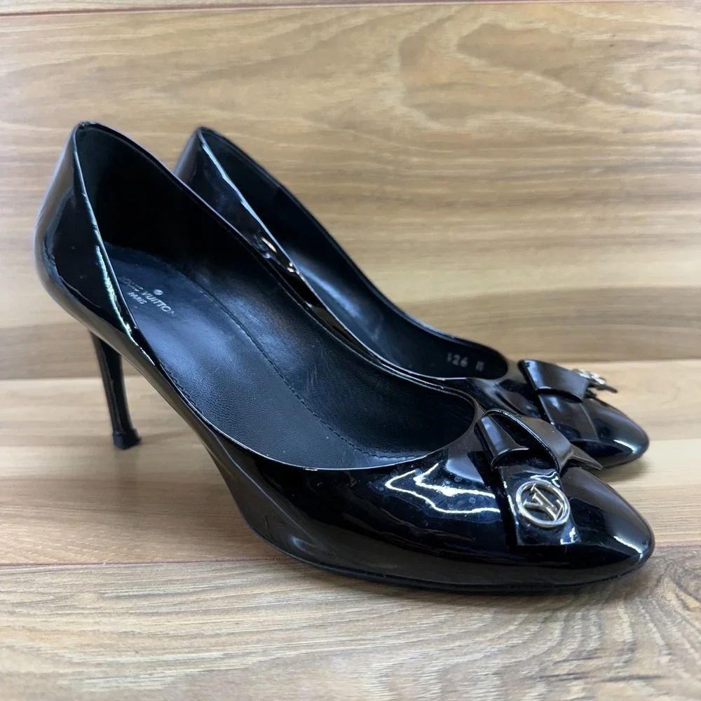 LOUIS VUITTON Bow Pumps 7.5 EU 38 Black Patent Leather